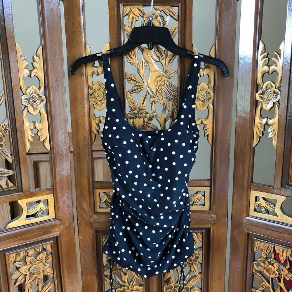 NWT Seekers Polka Dot Tankini Top